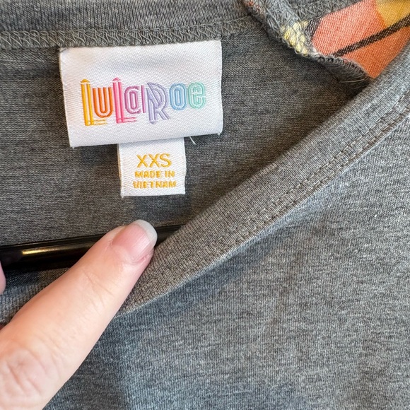 Colorful Raglan Shirt - Picture 2 of 2